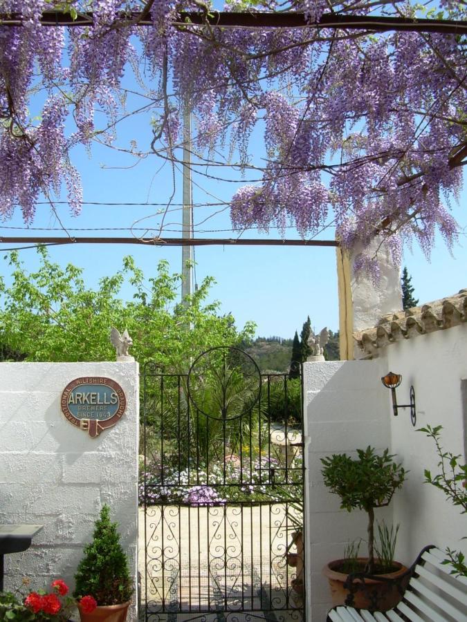 River Ebro Holidays Tivenys Esterno foto